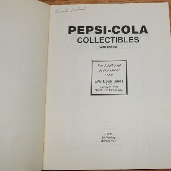 2 1990 Pepsi-Cola Collectibles Price Guides Bill Vehling Michael Hunt Reference - Picture 10 of 10